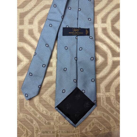 Brooks Brothers 346 Men’s Tie Geometric Blue pure Silk Made in USA Necktie - Picture 2 of 7